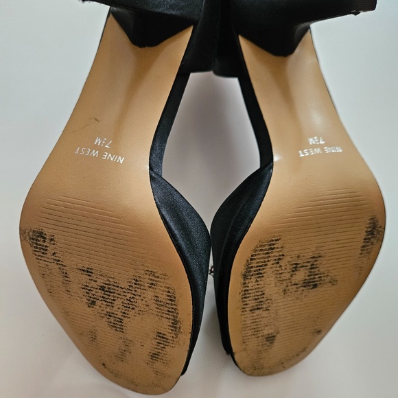 Nine West D'Orsay Black Gemstone Satin Heels Size 7.5 Vintage Style - Picture 3 of 8